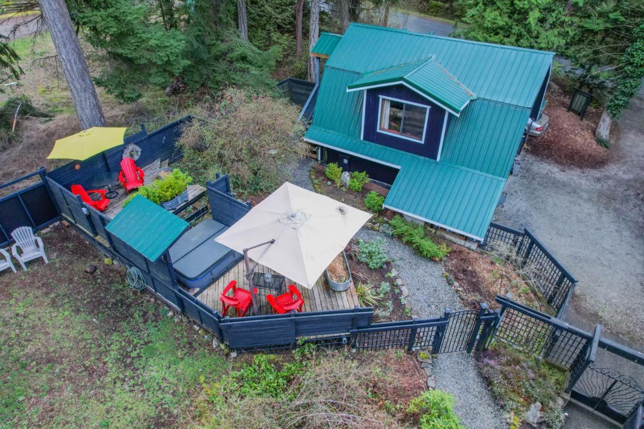 Salt Spring Carriage House Couette-café 3*