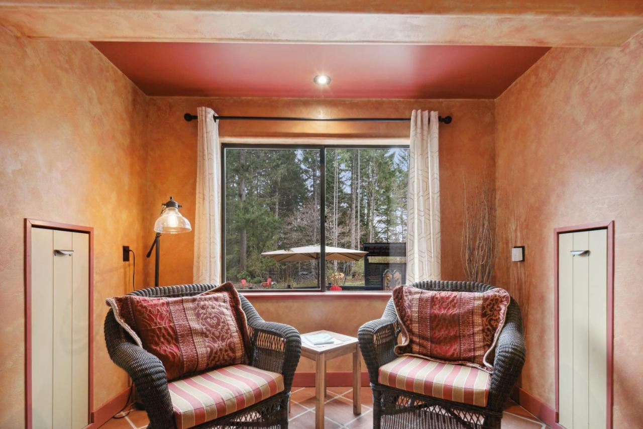Couette-café Salt Spring Carriage House Ganges