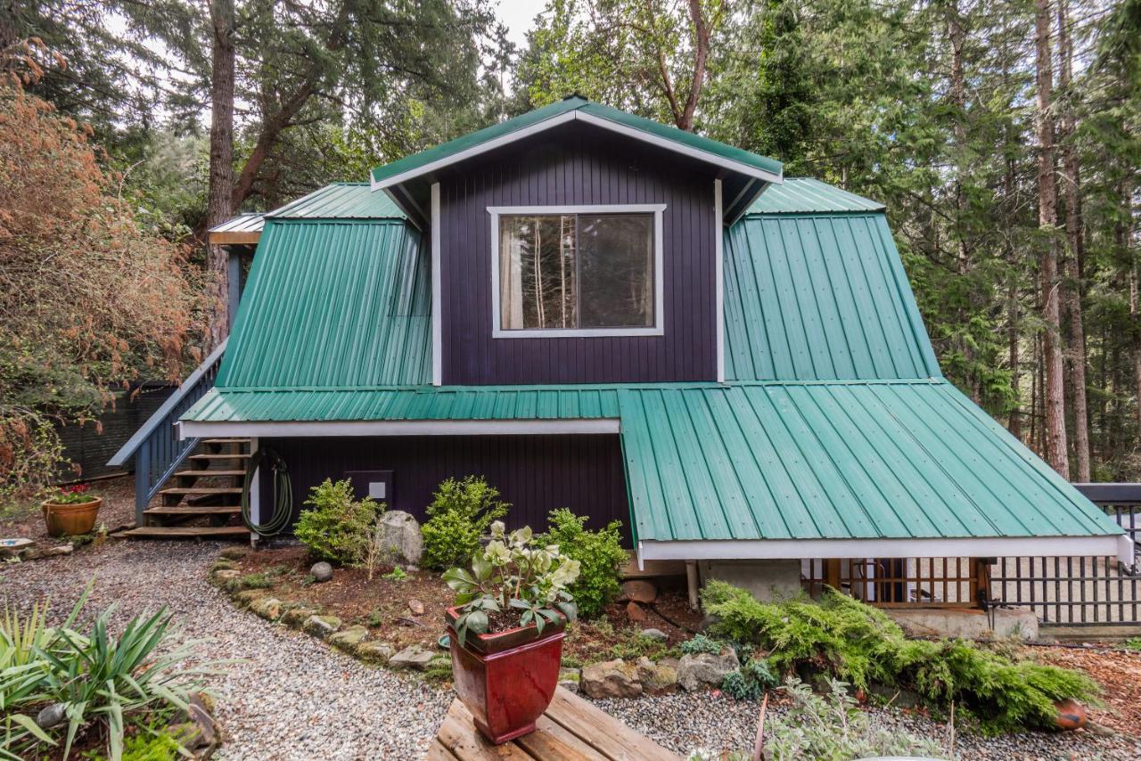 Salt Spring Carriage House