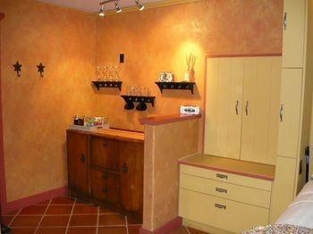 Salt Spring Carriage House Couette-café